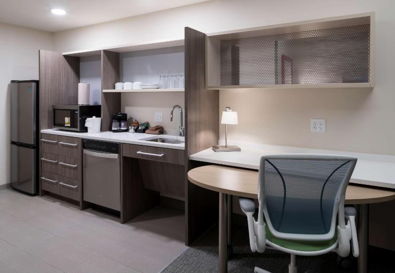King Studio Suite - Mobility Access/Non-Smoking image 3