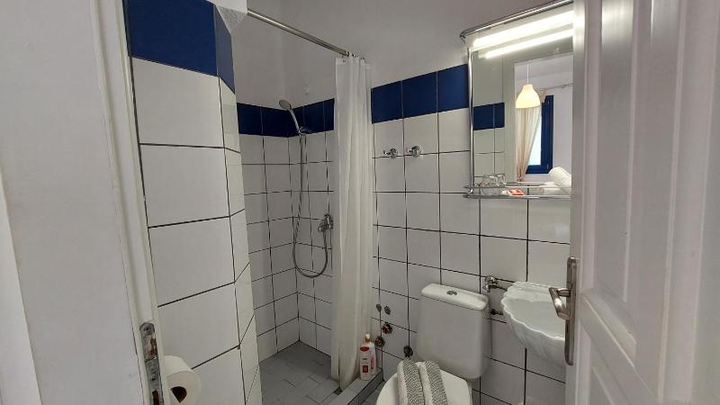 Apartment with Caldera View image 2