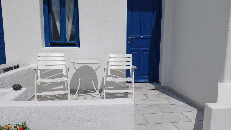 Apartment with Caldera View image 3