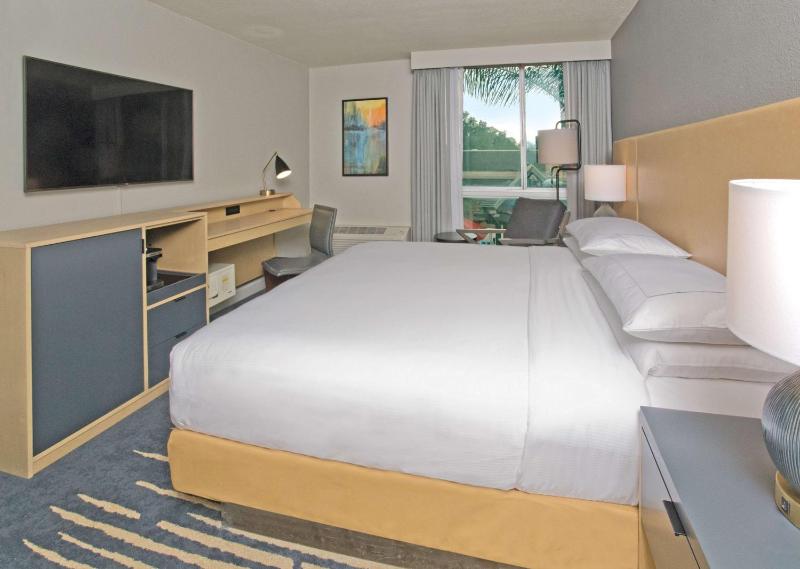 King Room image 4