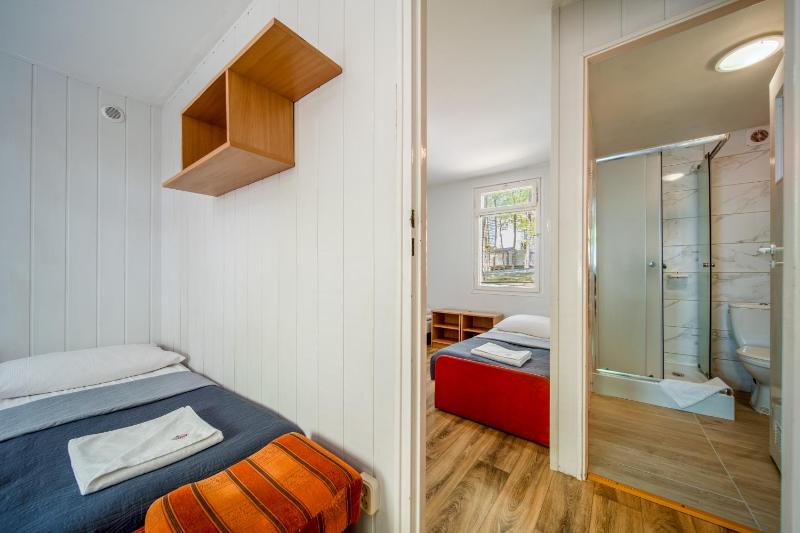 Triple Room with Private Bathroom image 2