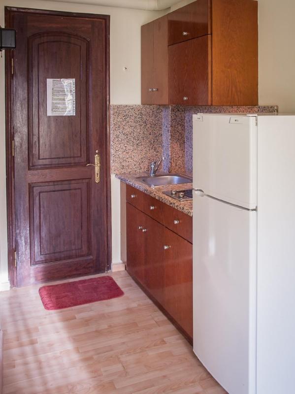 Budget Double Room image 3