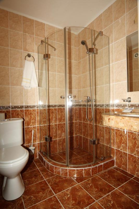 Triple Room with Balcony image 2