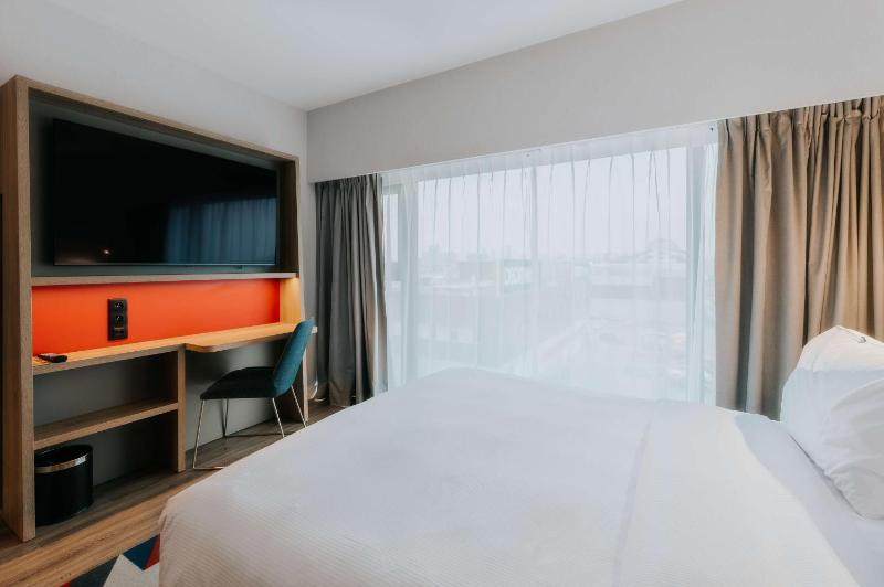 King Room image 4