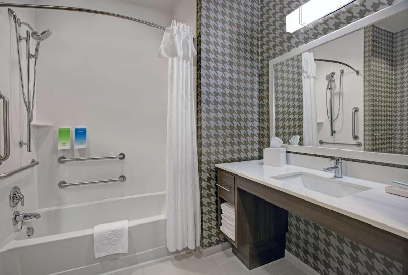 King Studio Suite - Mobility Access/Non-Smoking image 2
