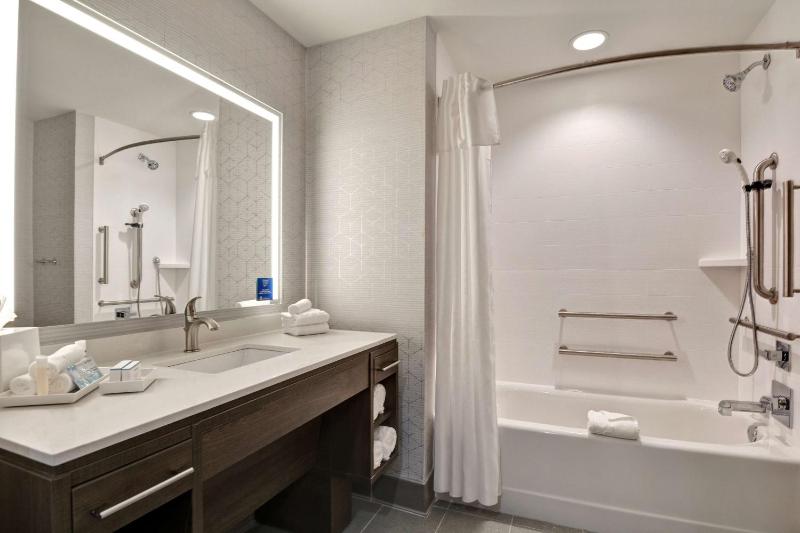 King Studio Suite - Mobility Access/Non-Smoking image 2