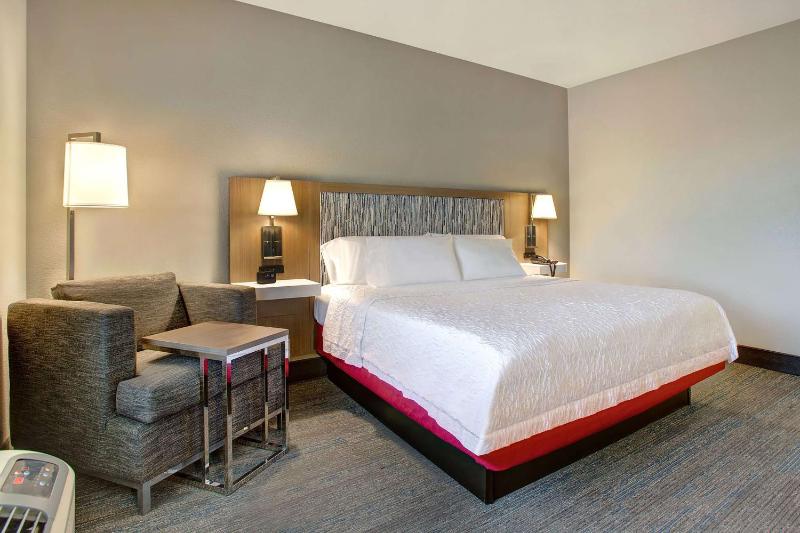 King Room image 3