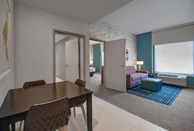 One-Bedroom King Suite - Non-Smoking image 1