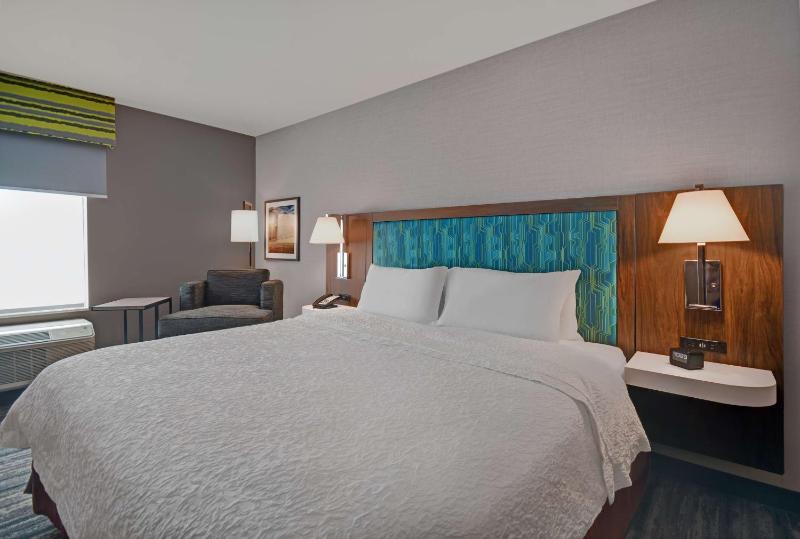 King Room - Non-Smoking image 1