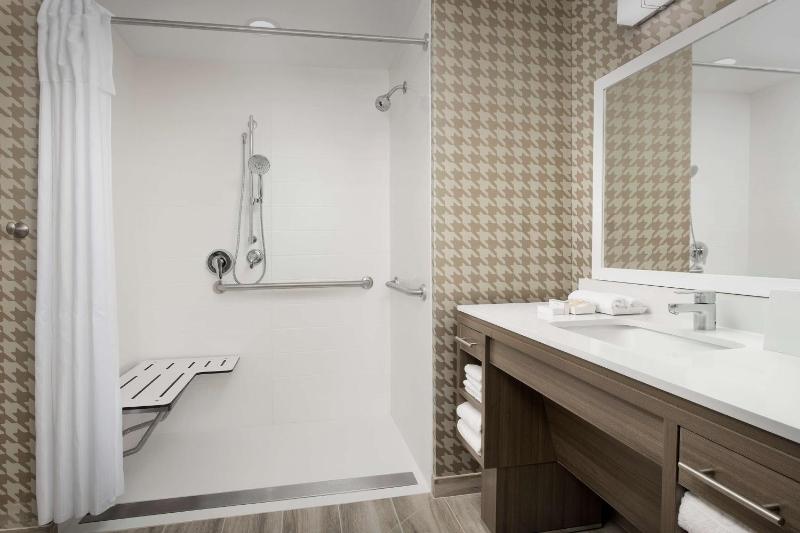 King Studio Suite - Mobility Access/Non-Smoking image 4