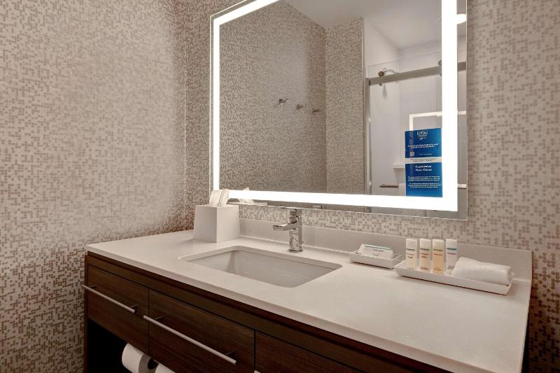 King Studio Suite - Non-Smoking image 2