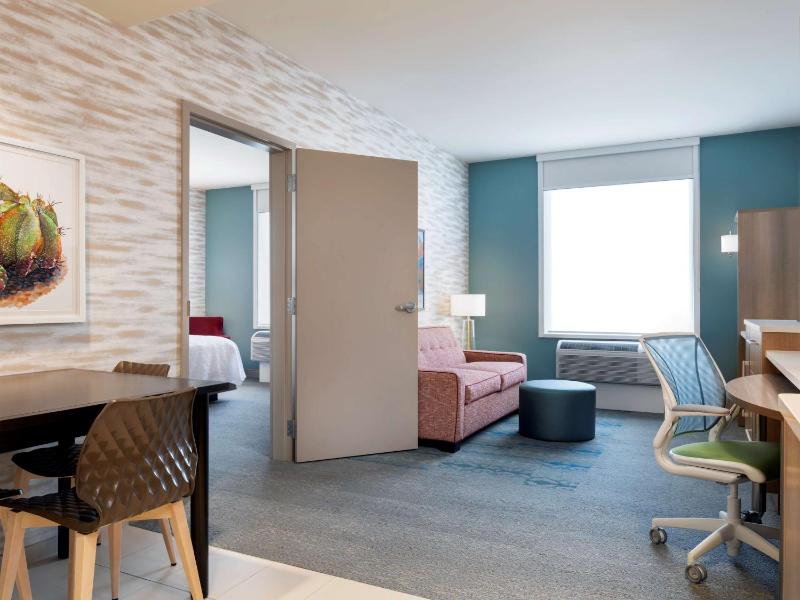 King Suite - Hearing Access/Non-Smoking image 1