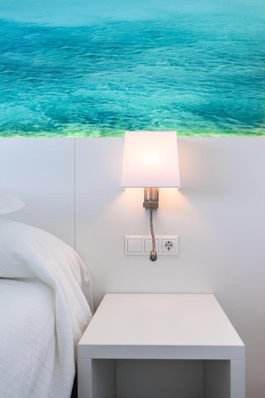 Single Room image 2