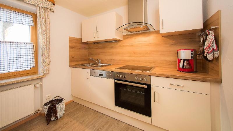  Two-Bedroom Apartment with Mountain View (Ground Floor) image 4
