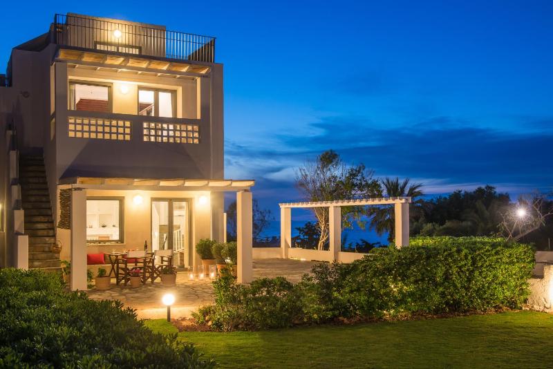 Almyra Seaside Villa with Private Pool - Sleeps 9 - image 2