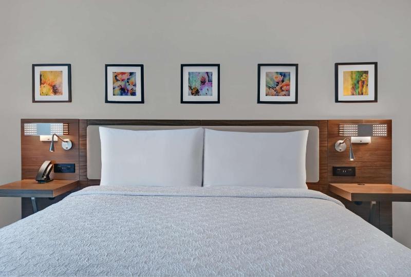 King Room image 4