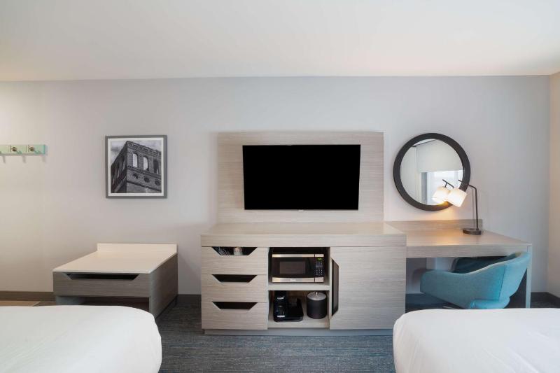 King Room - Mobility Access/Non-Smoking image 4