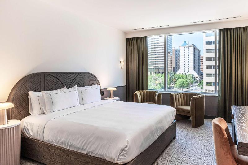 The Westley Calgary Downtown Tapestry Collection by Hilton - image 6