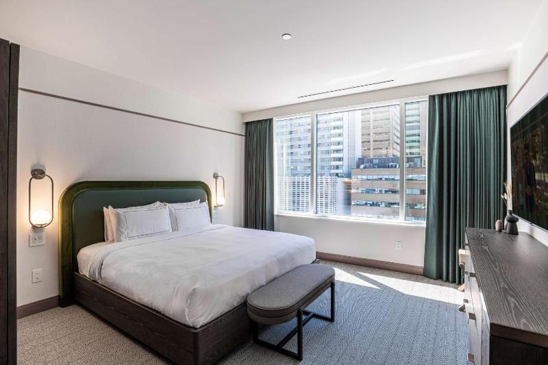 The Westley Calgary Downtown Tapestry Collection by Hilton - image 15