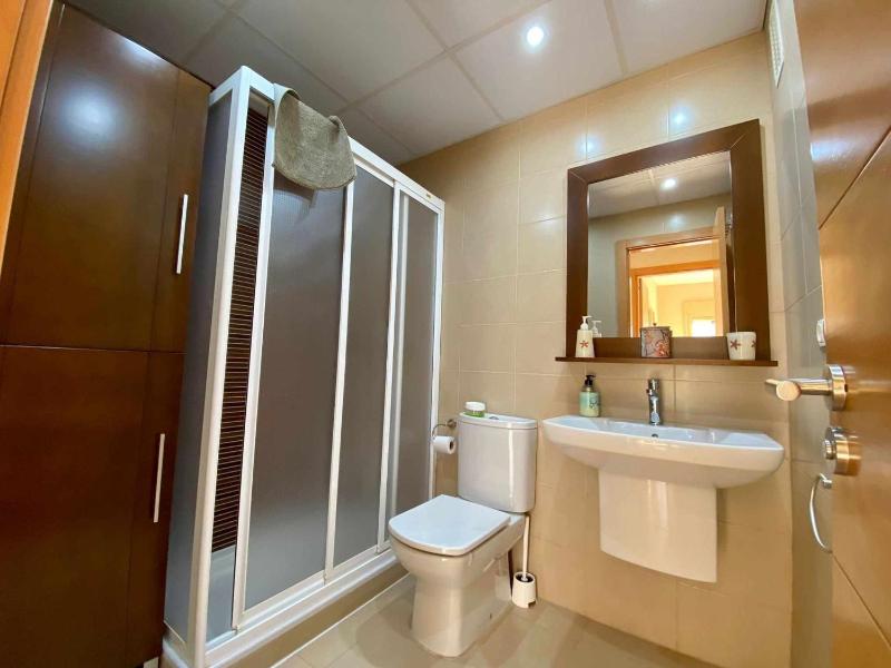 A&N Spacious Beach Apartment with Pool & Parking - image 3