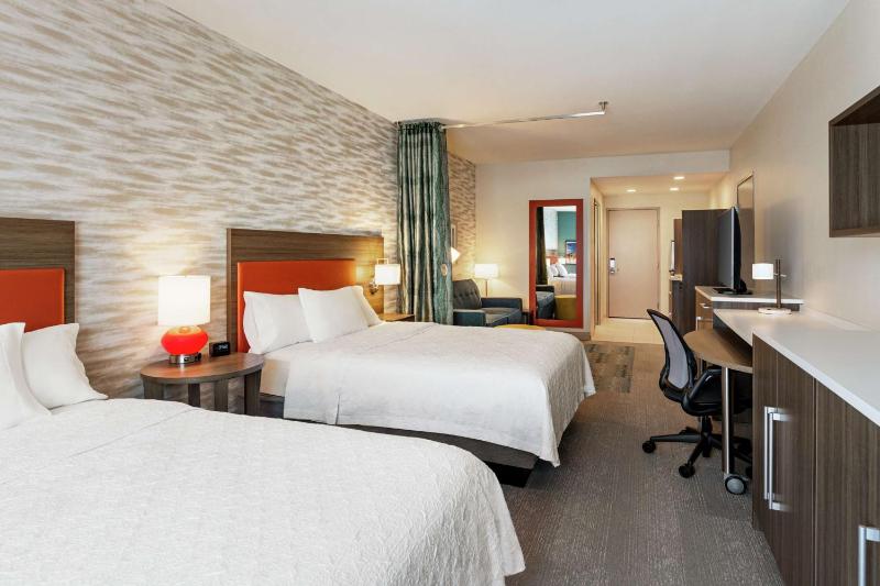Studio Suite with Two Queen Beds image 1