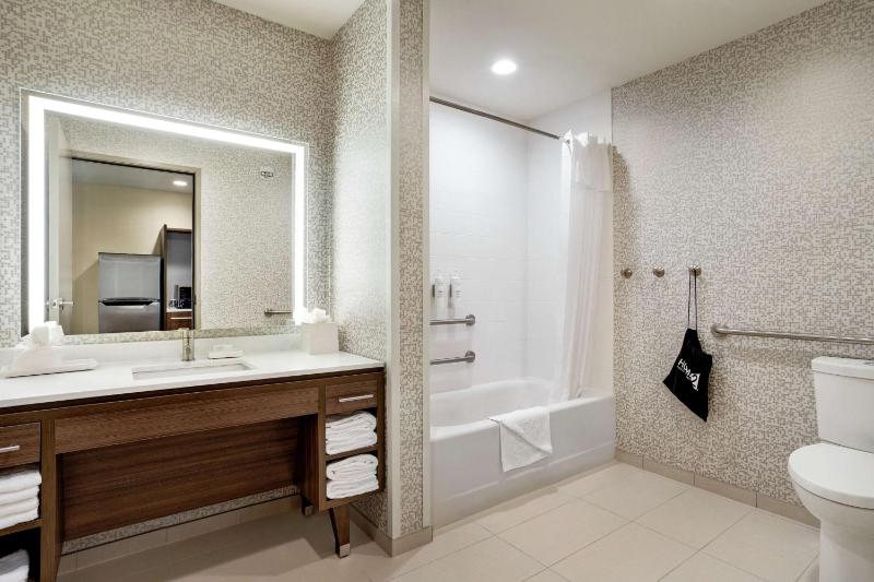King Studio Suite with One King Bed and Tub - Accessible image 2