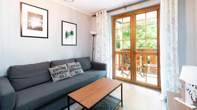 One-Bedroom Apartment image 3