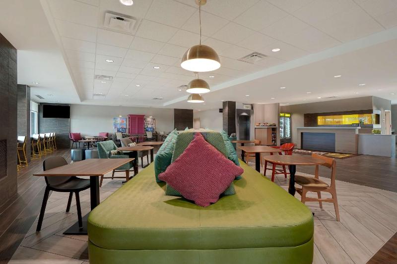Home2 Suites By Hilton Lakewood Ranch - image 37