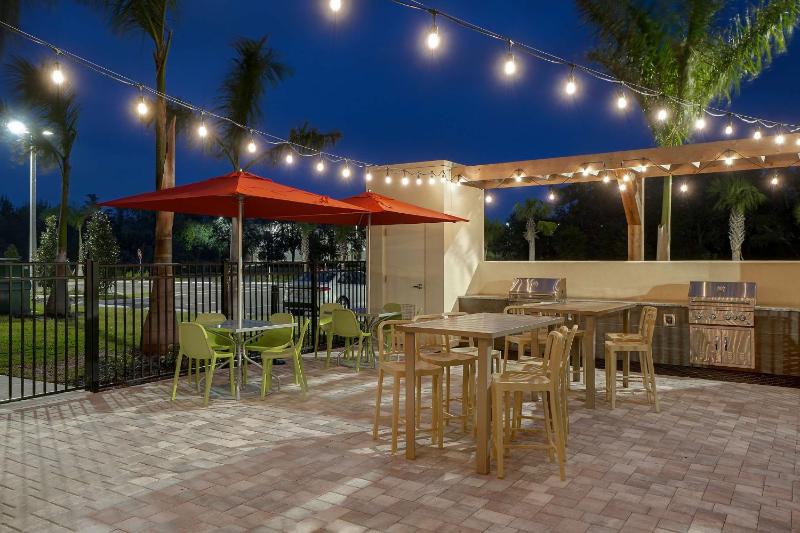 Home2 Suites By Hilton Lakewood Ranch - image 42