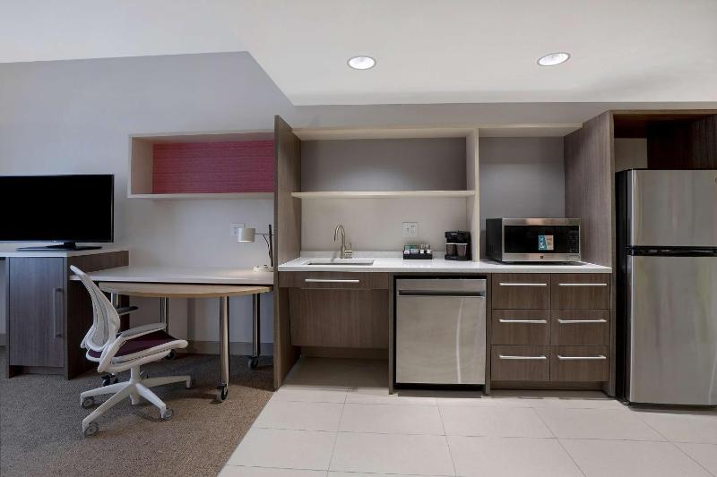 Home2 Suites By Hilton Lakewood Ranch - image 33
