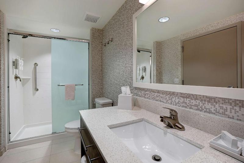Home2 Suites By Hilton Lakewood Ranch - image 23