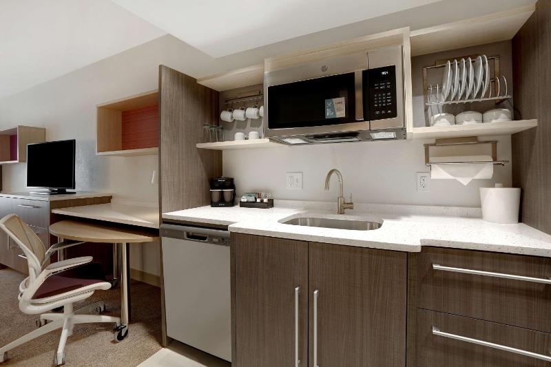 Home2 Suites By Hilton Lakewood Ranch - image 27