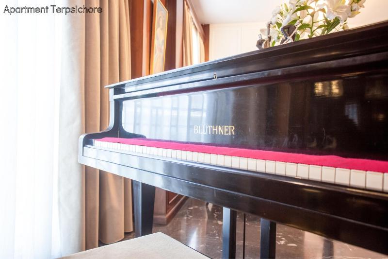 Calliope & Terpsichore by Heloni Apartments - image 6