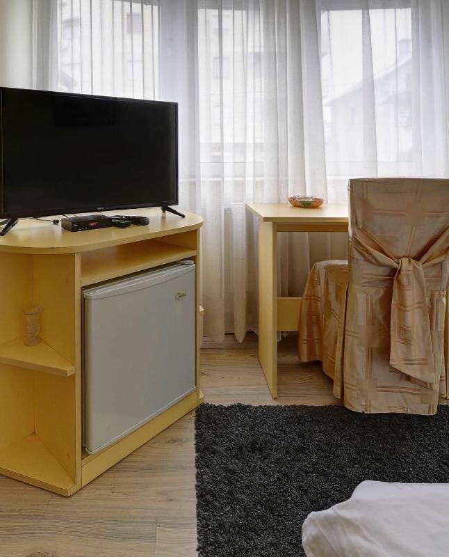 Double Room image 2