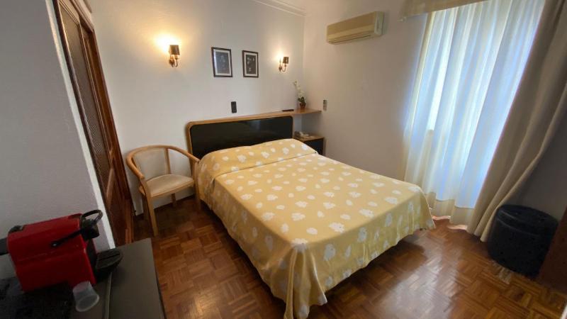 Double Room image 4