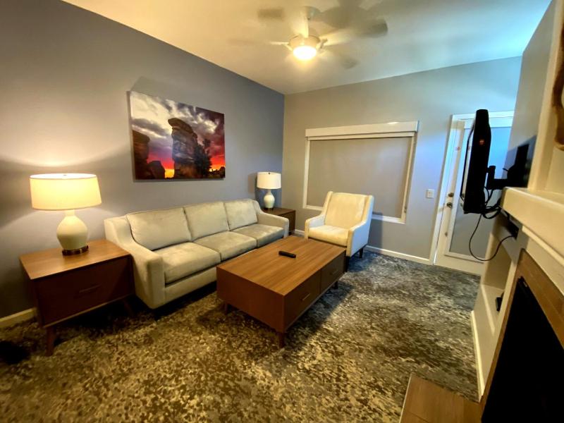 One-Bedroom Apartment image 4