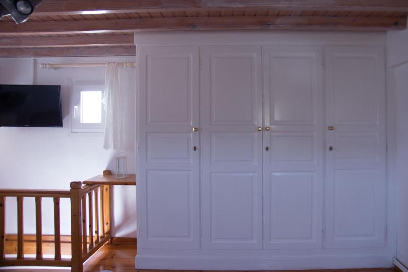 Two-Bedroom Apartment with Sea View (5 Adults) image 4