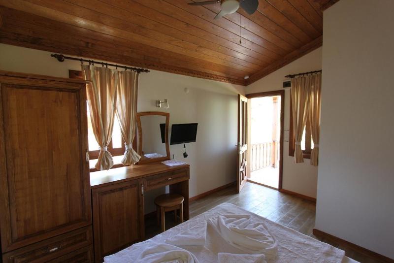Standard Double Room image 1