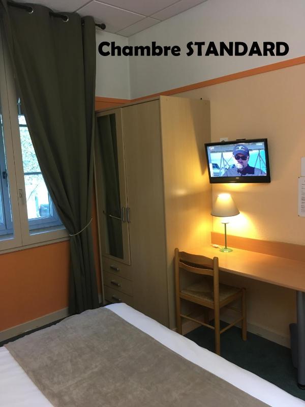 Standard Double Room image 3