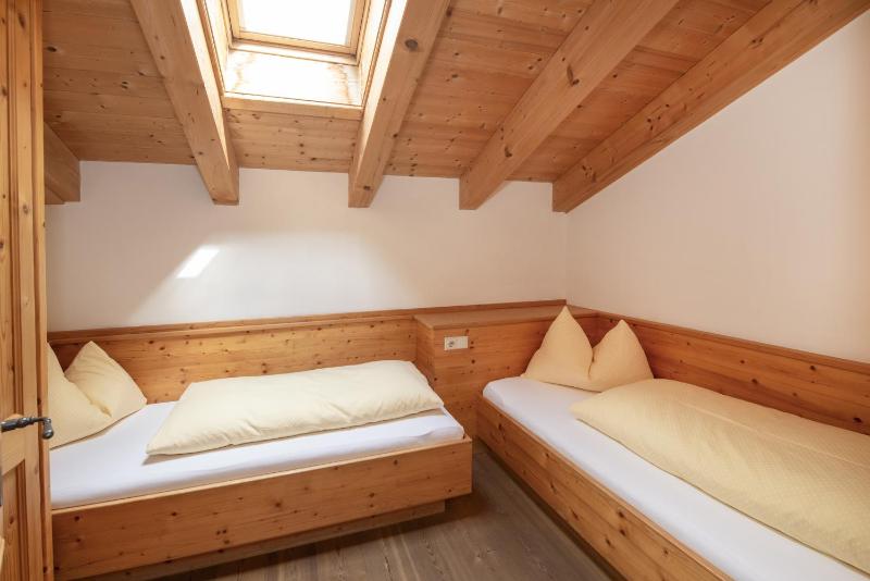 Two-Bedroom Apartment with Balcony image 4