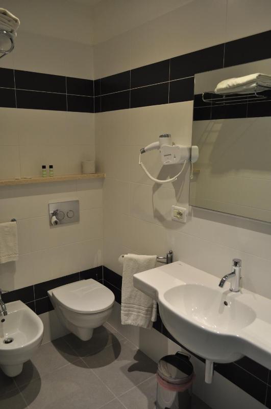 Small Double Room image 1