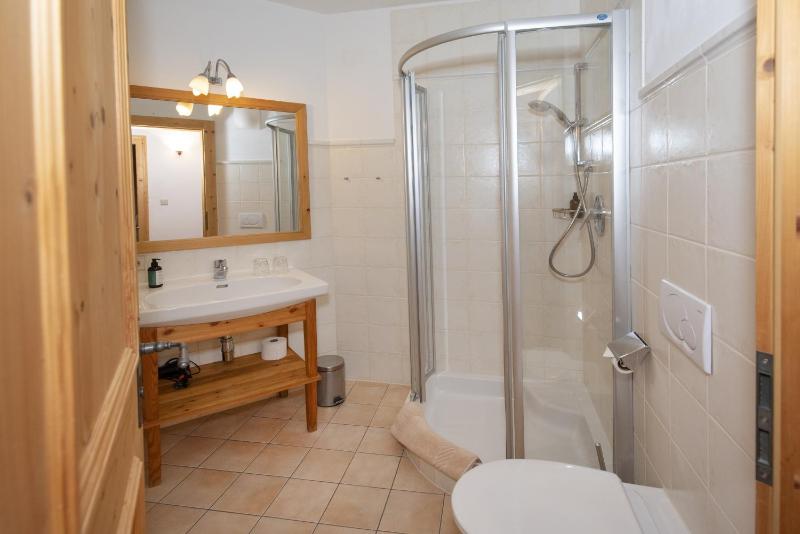 Double Room with Balcony image 2
