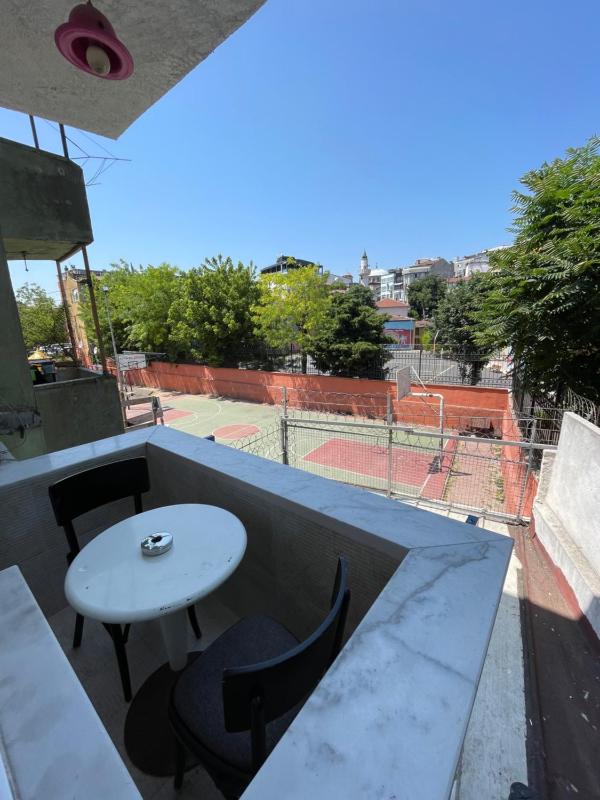 Apartment with Garden View image 3