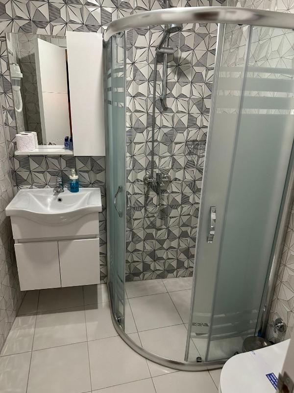 Single Room with Sea View image 4