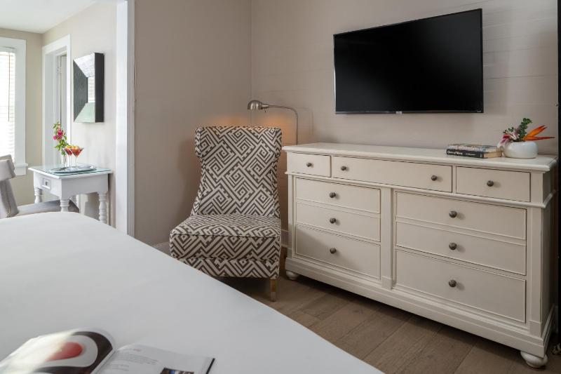 Room 4: Superior King Room with kitchenette image 4