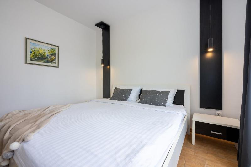 Apartments Vesna - image 3