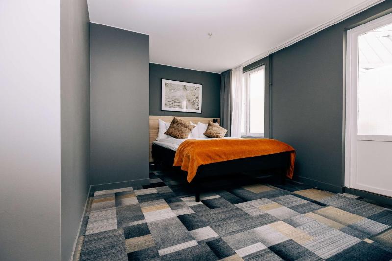 Superior King Room - Non-Smoking image 2