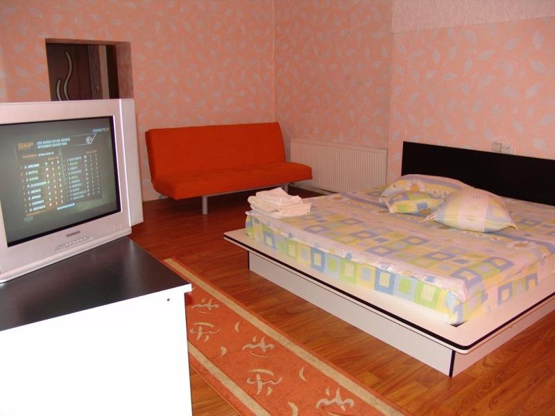 Quadruple Room image 4