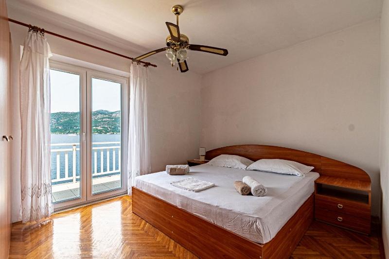 Apartments by the sea Tri Zala Korcula - 9237 - image 30