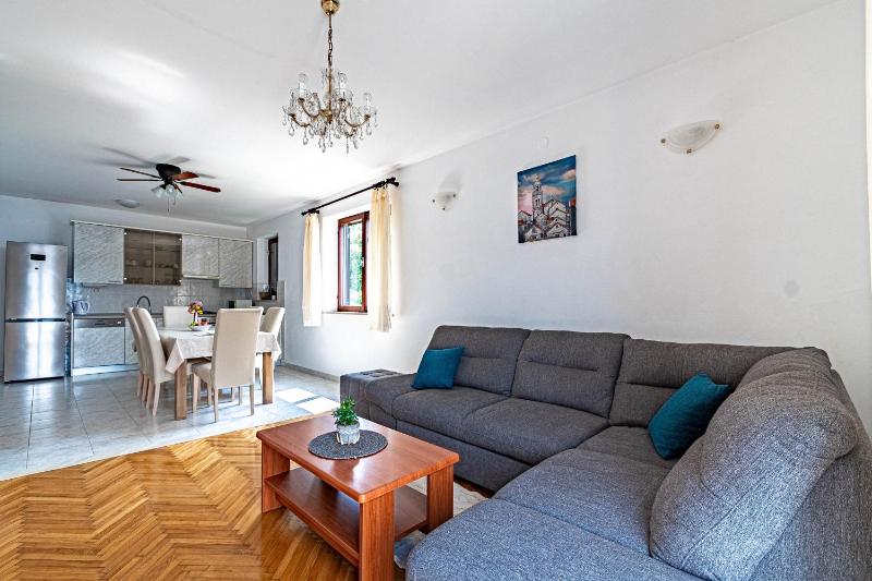 Apartment Tri Zala 9237d - image 25